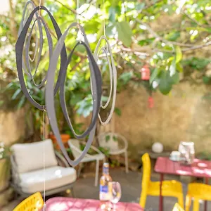 https://catherine-studios.fr-provencehotel.com